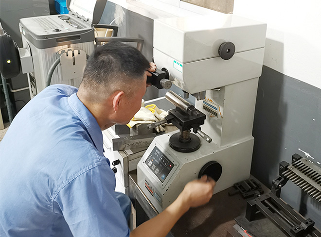 Shore hardness tester